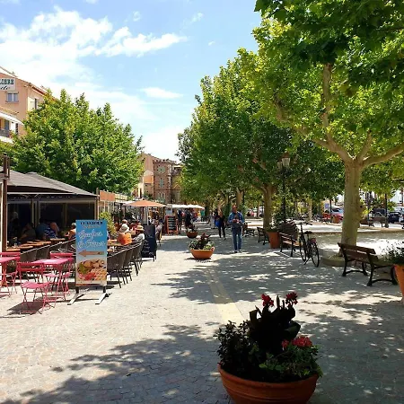 4 Pers Avec Terrasse, Clim Et Parking Au Lavandou - Fr-1-251-431 Apartman