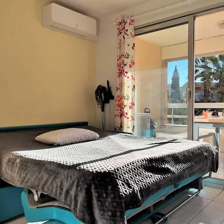 4 Pers Avec Terrasse, Clim Et Parking Au Lavandou - Fr-1-251-431 アパート ル・ラヴァンドゥー