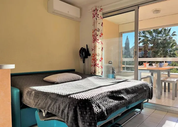 4 Pers Avec Terrasse, Clim Et Parking Au Lavandou - Fr-1-251-431 Apartman Le Lavandou