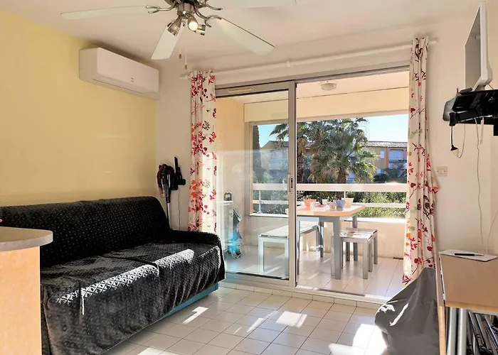 Apartman 4 Pers Avec Terrasse, Clim Et Parking Au Lavandou - Fr-1-251-431 *