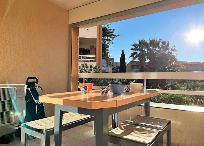 4 Pers Avec Terrasse, Clim Et Parking Au Lavandou - Fr-1-251-431 アパート *