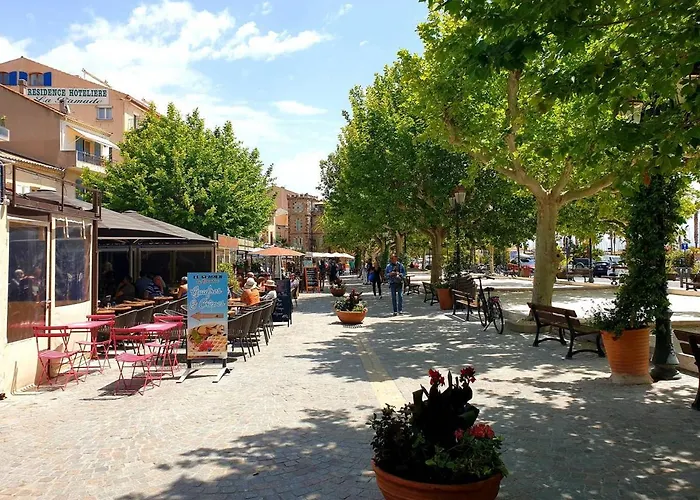 4 Pers Avec Terrasse, Clim Et Parking Au Lavandou - Fr-1-251-431 Apartman